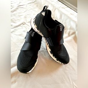 Size 9 Tiem Cycling Shoes